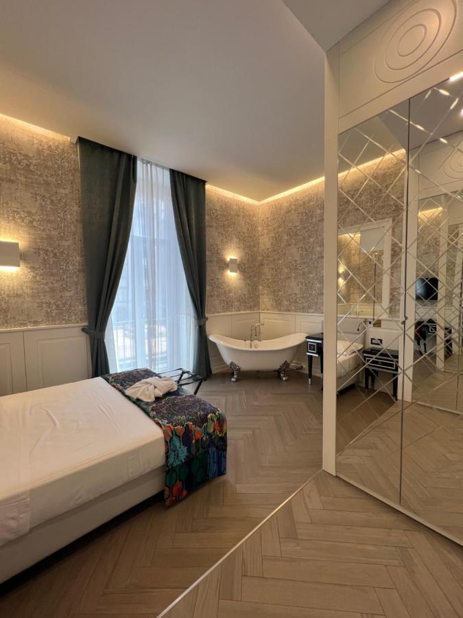 나폴리 Relais Piazza Vittoria B&B 외부 사진