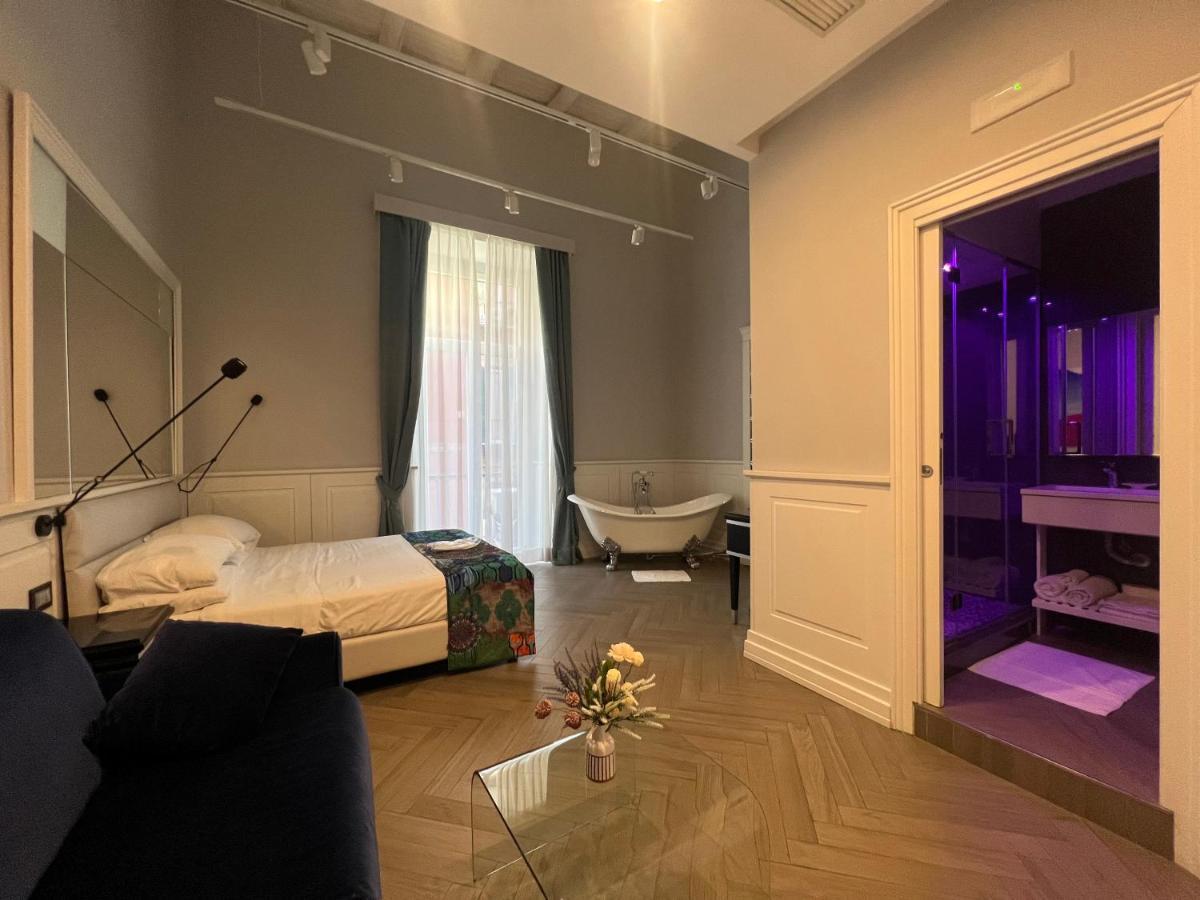 나폴리 Relais Piazza Vittoria B&B 외부 사진