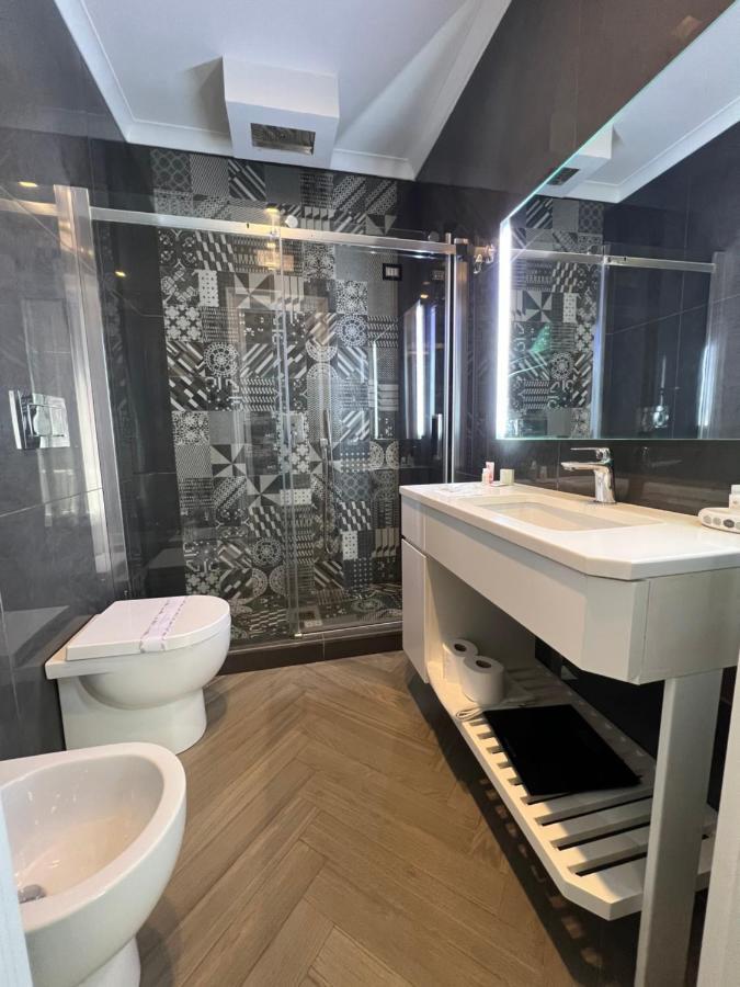 나폴리 Relais Piazza Vittoria B&B 외부 사진