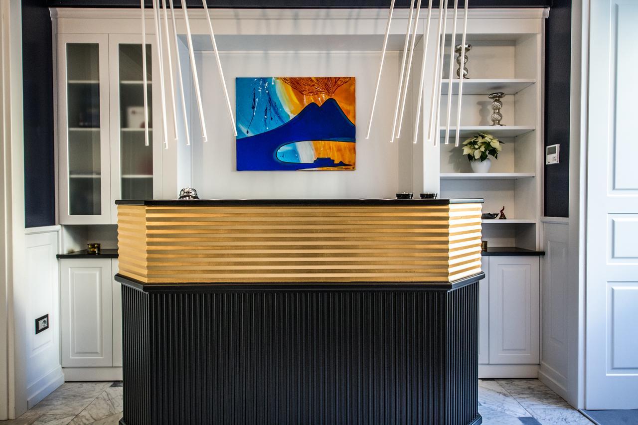 나폴리 Relais Piazza Vittoria B&B 외부 사진